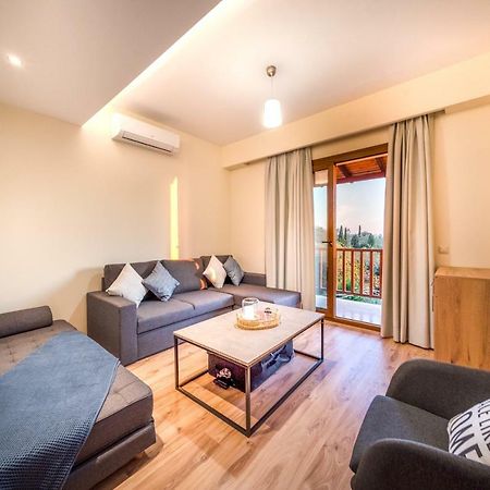 Hawaii Accommodation Пелекас Екстер'єр фото