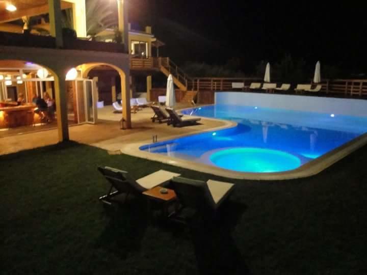 Hawaii Accommodation Пелекас Екстер'єр фото