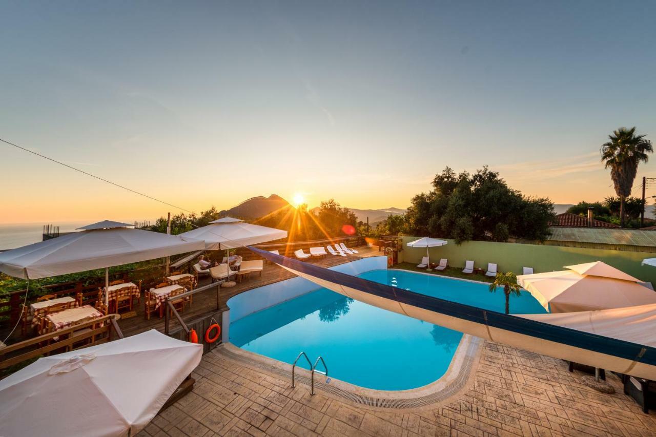 Hawaii Accommodation Пелекас Екстер'єр фото