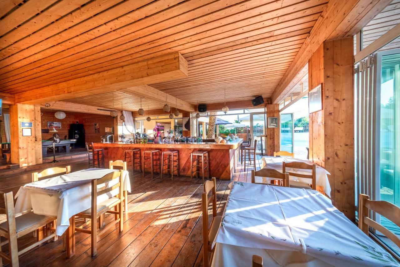 Hawaii Accommodation Пелекас Екстер'єр фото