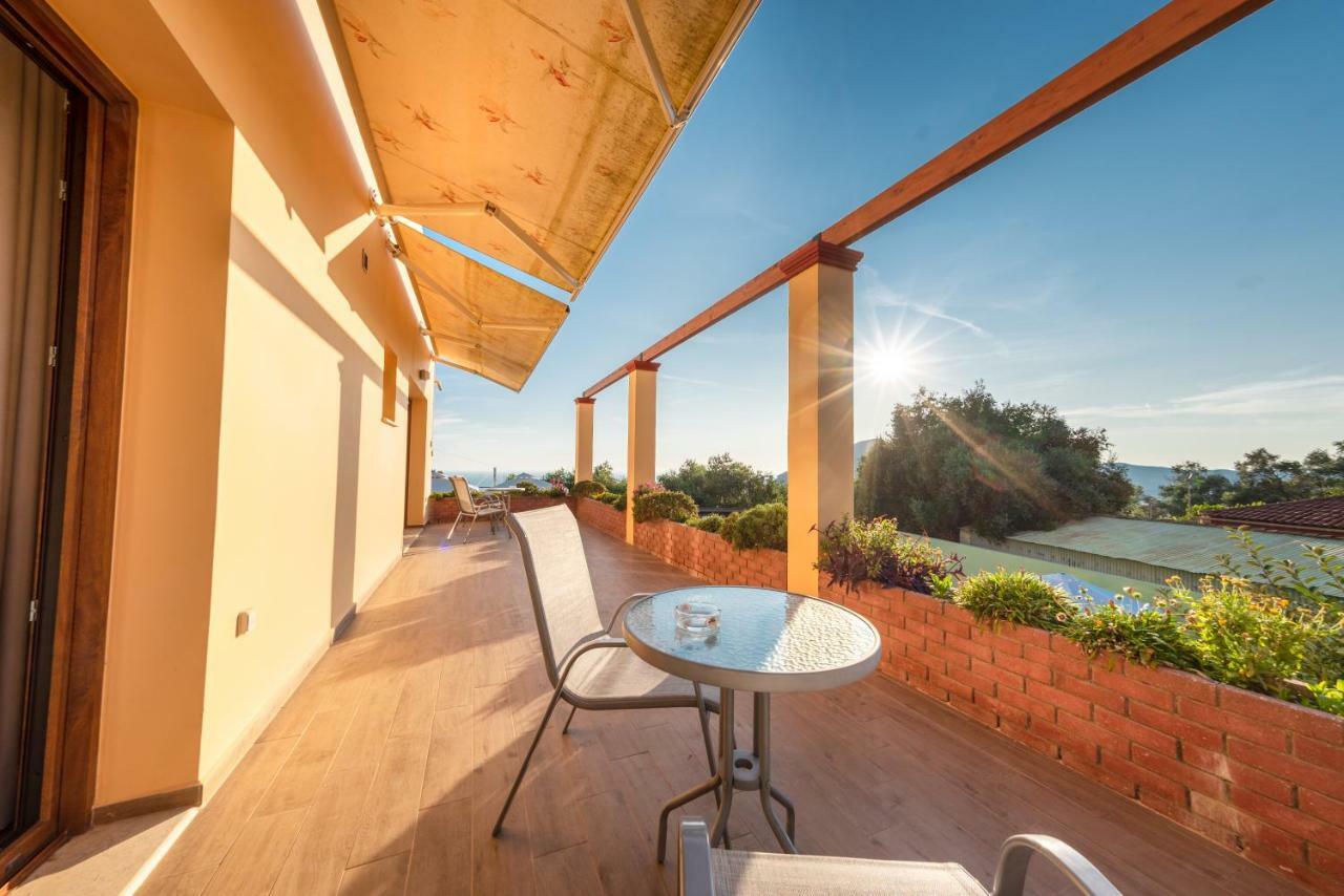 Hawaii Accommodation Пелекас Екстер'єр фото